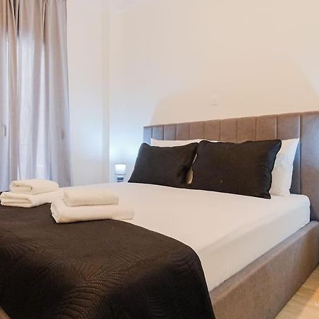 Theofilos Urban Apartment, Close To City Center เทสซาโลนิกิ ภายนอก รูปภาพ