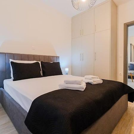 Theofilos Urban Apartment, Close To City Center เทสซาโลนิกิ ภายนอก รูปภาพ