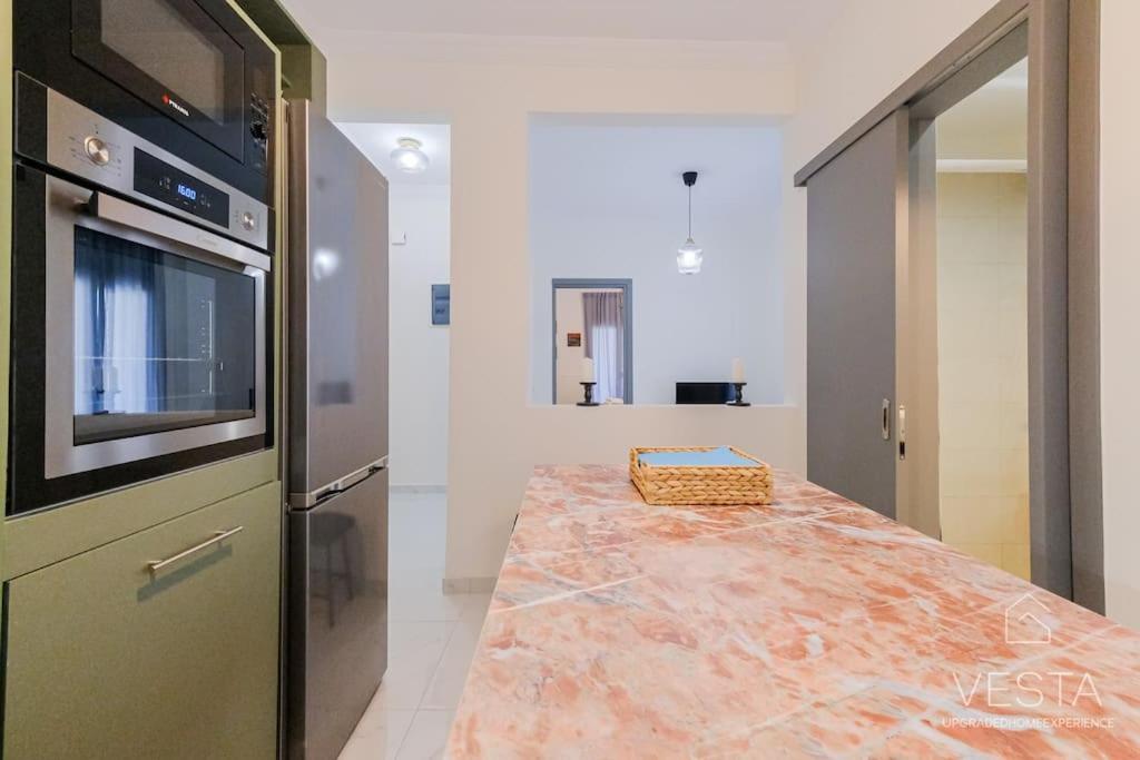 Theofilos Urban Apartment, Close To City Center เทสซาโลนิกิ ภายนอก รูปภาพ